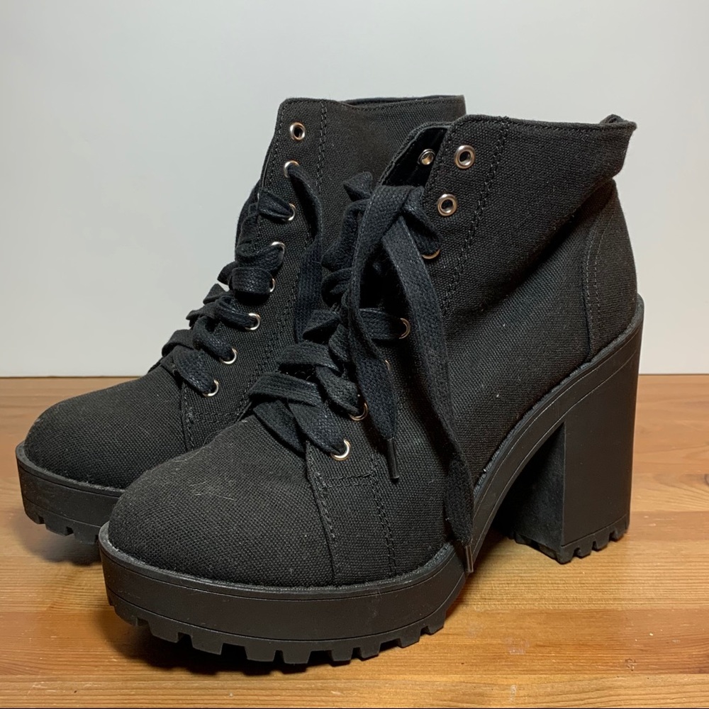 Divided H&M Platform boots